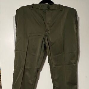 amazon essentials mens pants - Size 33x30 Green